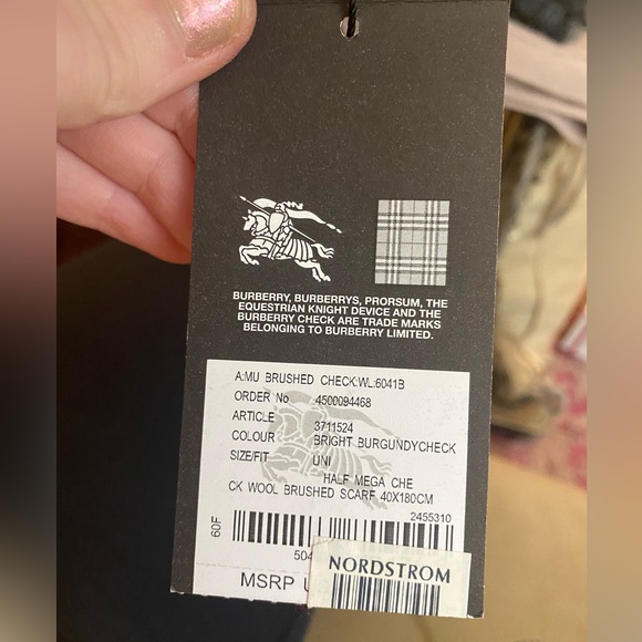 Rare Burberry Bright Burgundy Half Mega Check Premium Wool Scarf with fringeđź’• - Picture 7 of 9